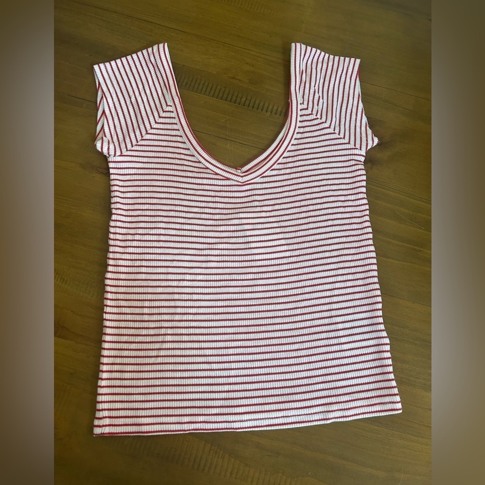 NWT Cotton On Striped and Solid V-Neck Tops - Picture 2 of 10